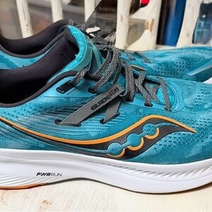 Saucony 16 Teal and Orange Athletic Shoes